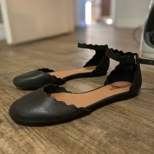 Crown Vintage black leather flats